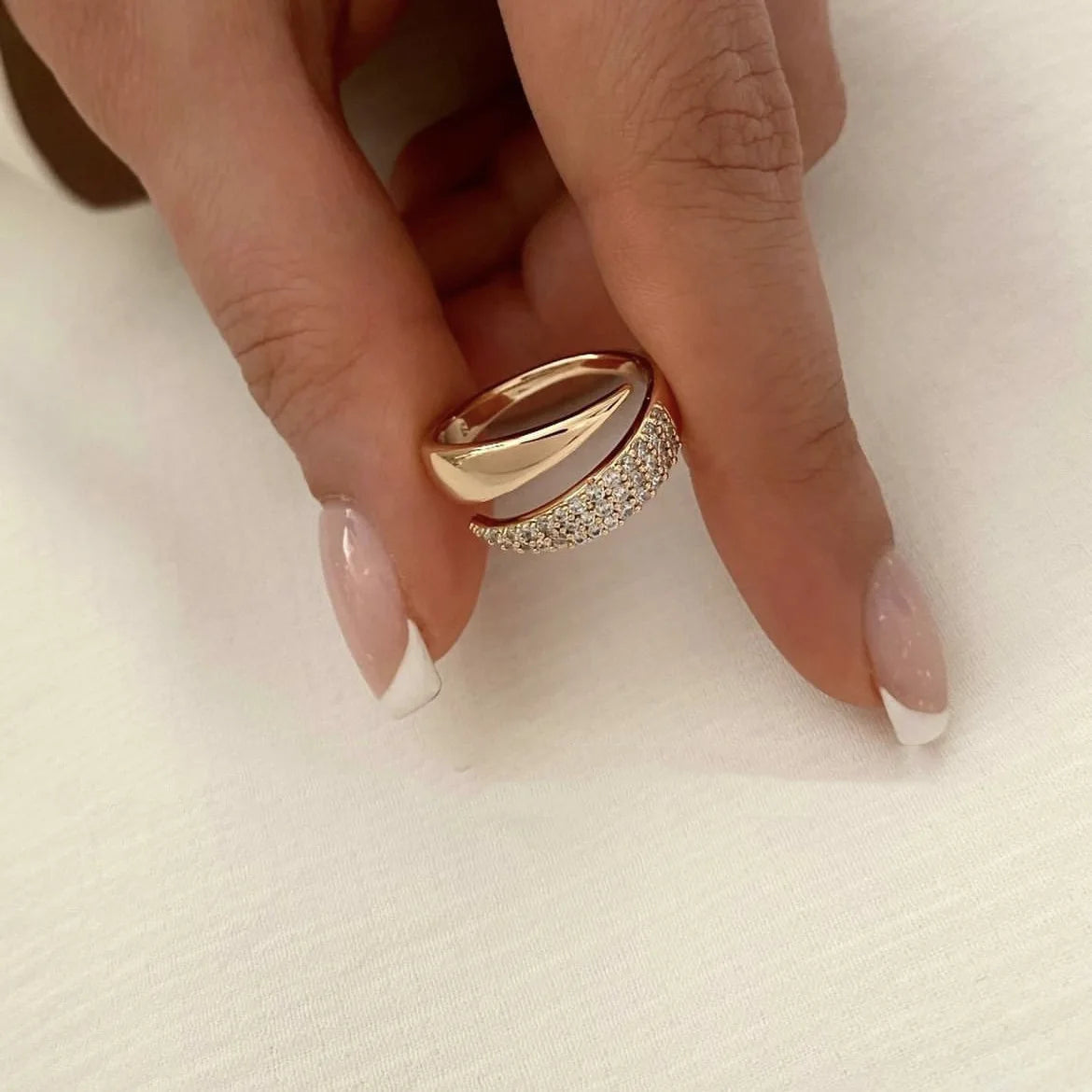 Rings for Women Natural Stone Inlaid in Hollow Metal Texture Ring