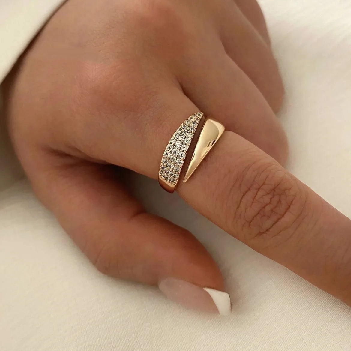 Rings for Women Natural Stone Inlaid in Hollow Metal Texture Ring